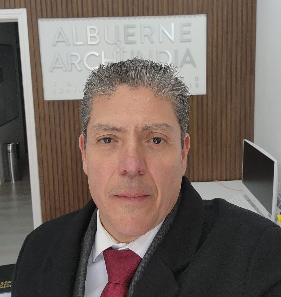 Dr. Antonio Albuerne