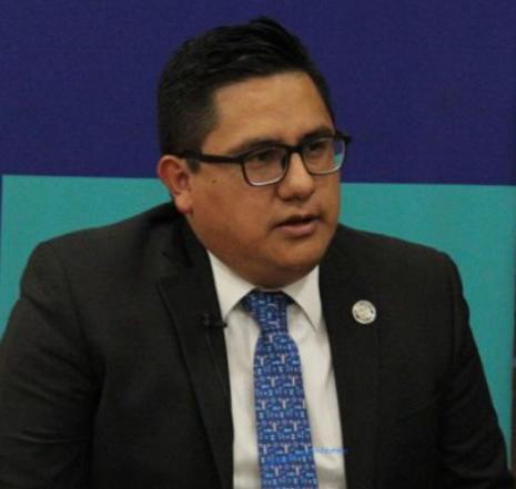 CARLOS CRUZ