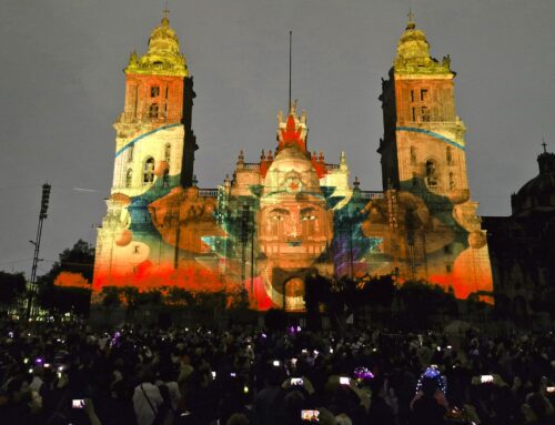 Luz sobre piedra: Maizz Visual transforma el Zócalo en una experiencia inmersiva de historia y arte.